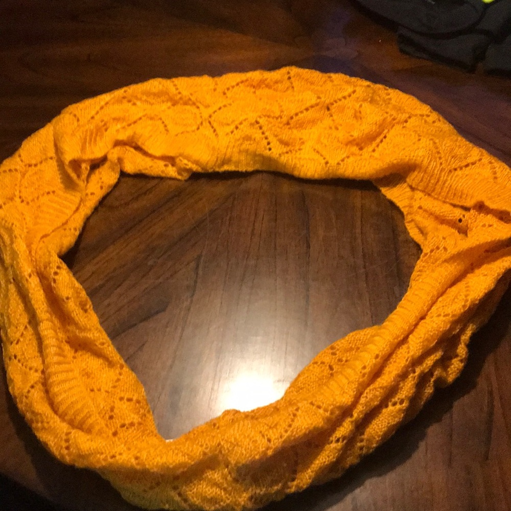 H &M infinity scarf